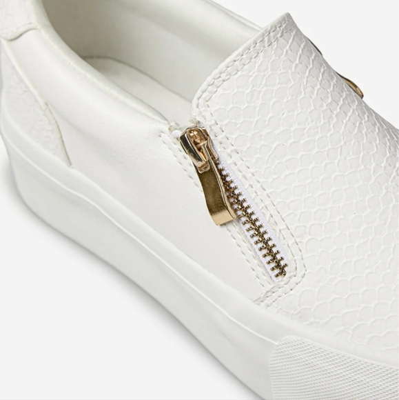 👟 White Platform Sneakers 👟 - Picture 5 of 8